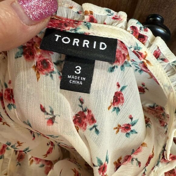 Torrid Size 3X Short Sleeve Yellow Blouse - Picture 7 of 9